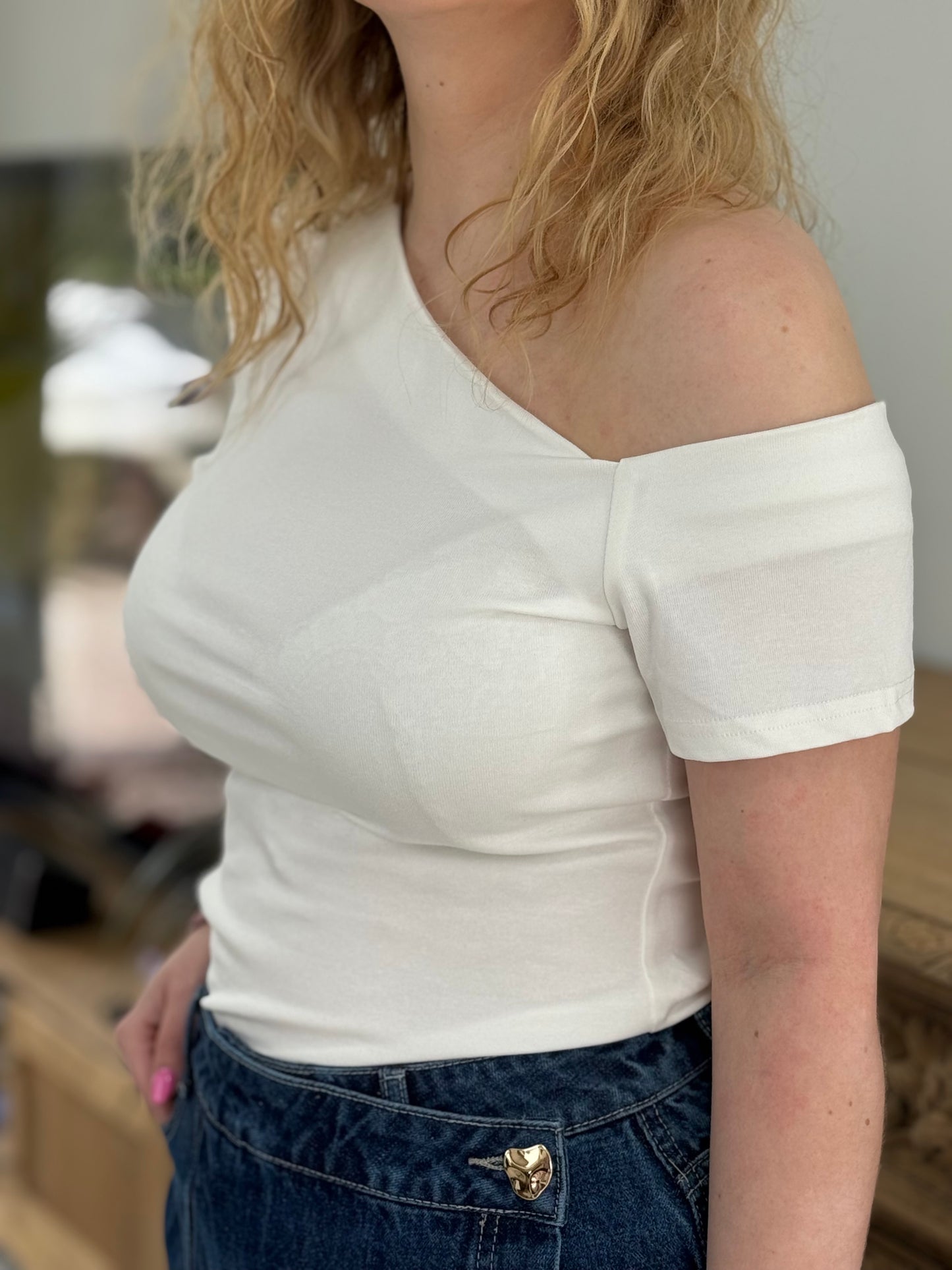 Top Asymétrique