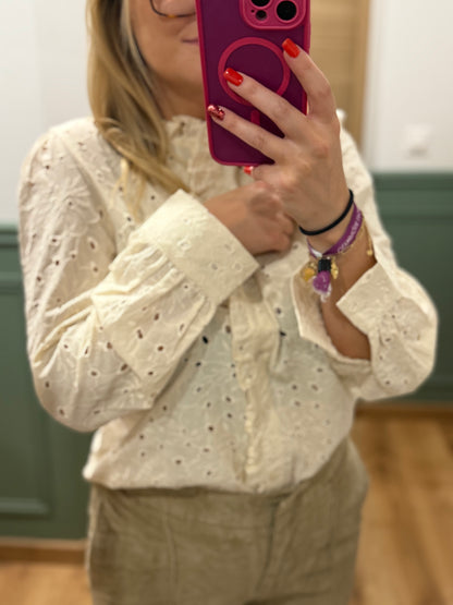 Chemisier crème brodé ajouré